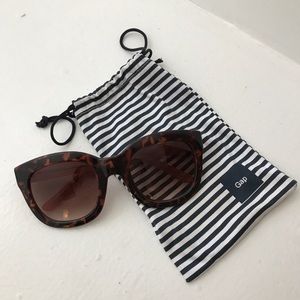 Gap Tortoise Oversized Sunglasses